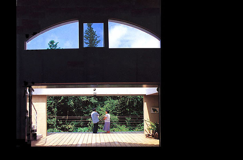 □下の小さい画像をクリックで好きな画像に切り替わります。
□[SlideShow]クリックで自動スライドショー。
□→は次へボタン。
□←は戻るボタン。