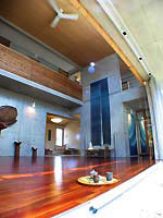 写真をクリックすると拡大写真と展示物がご覧になれます