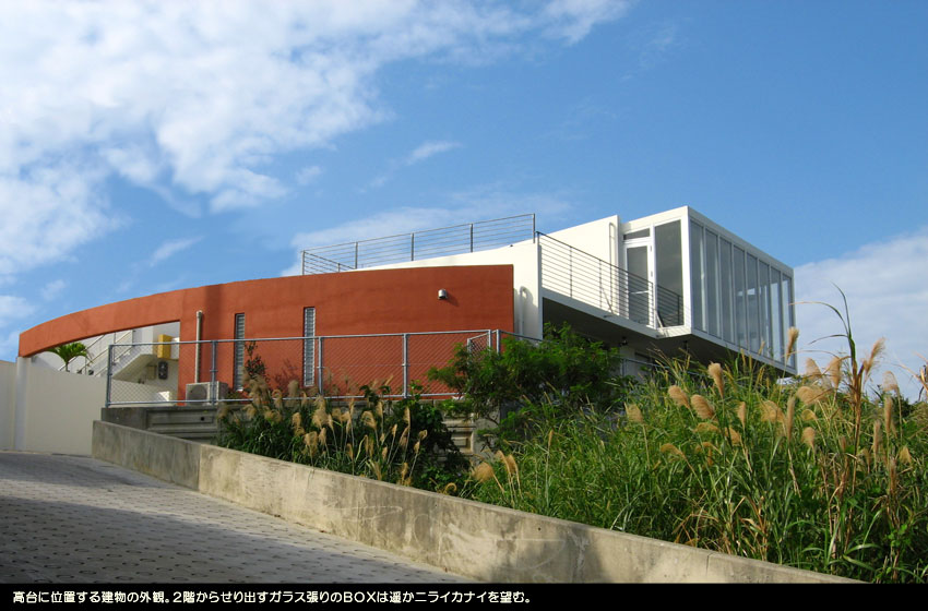 □下の小さい画像をクリックで好きな画像に切り替わります。
□[SlideShow]クリックで自動スライドショー。
□→は次へボタン。
□←は戻るボタン。