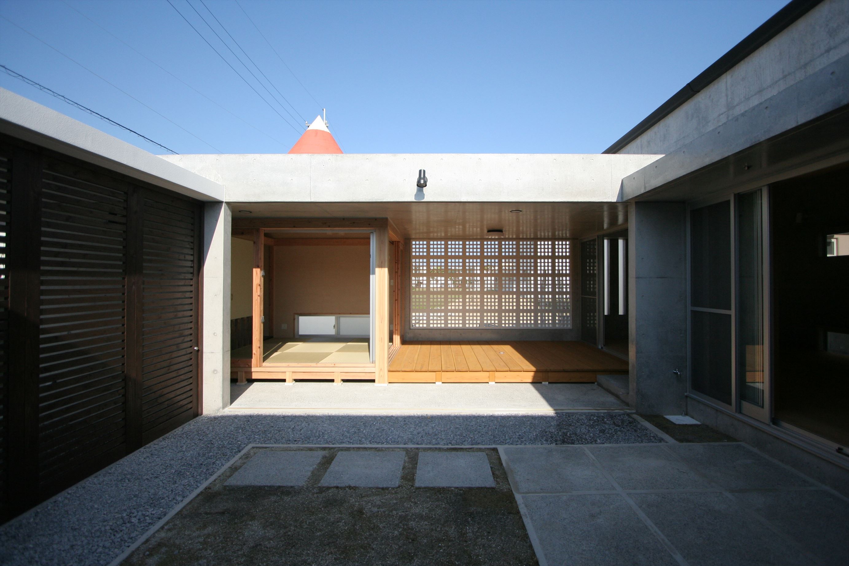 豊崎の家 ~内部化したナーの家~