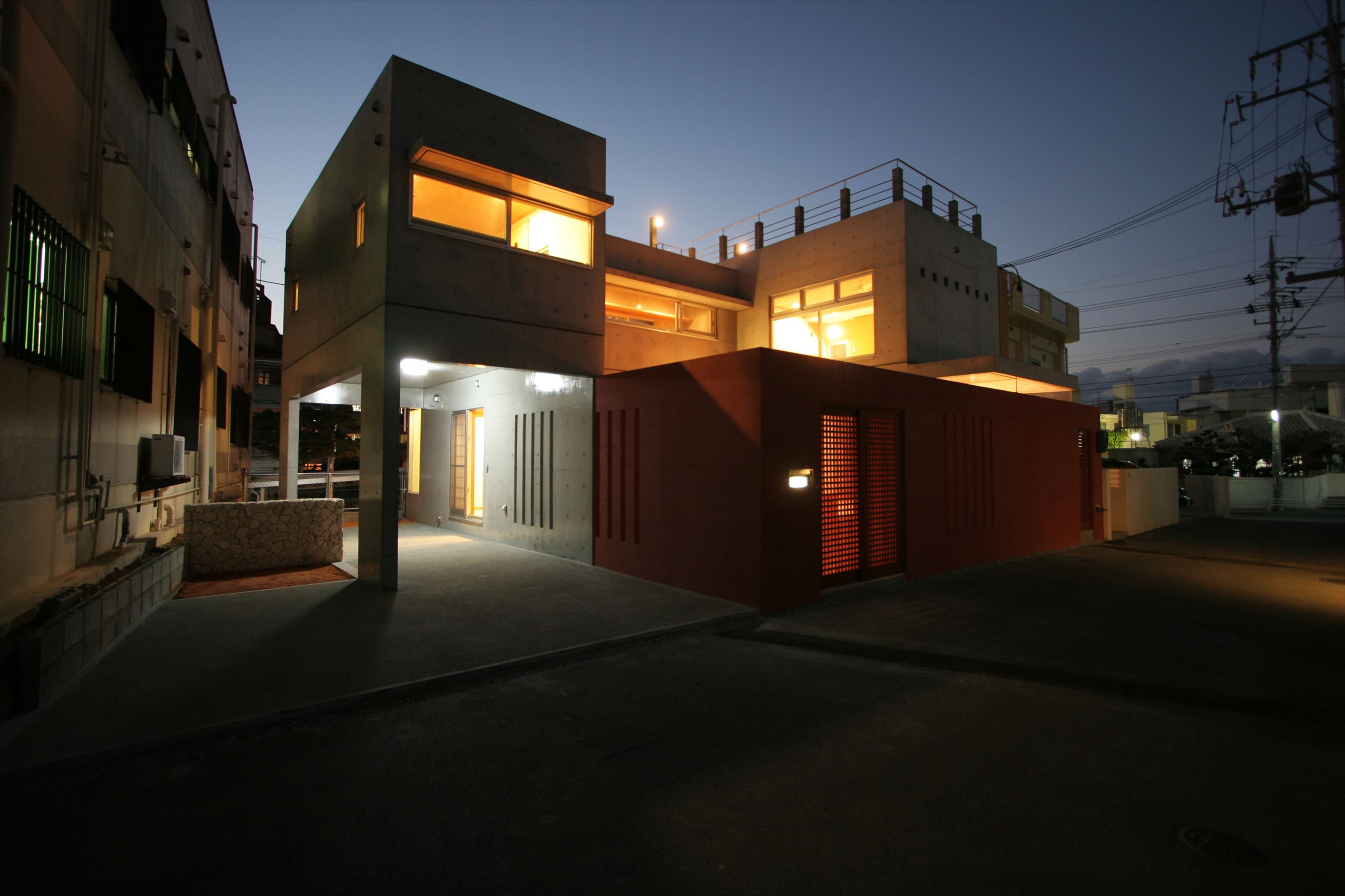 宇栄原の家 ~市街地に建つコートハウス~