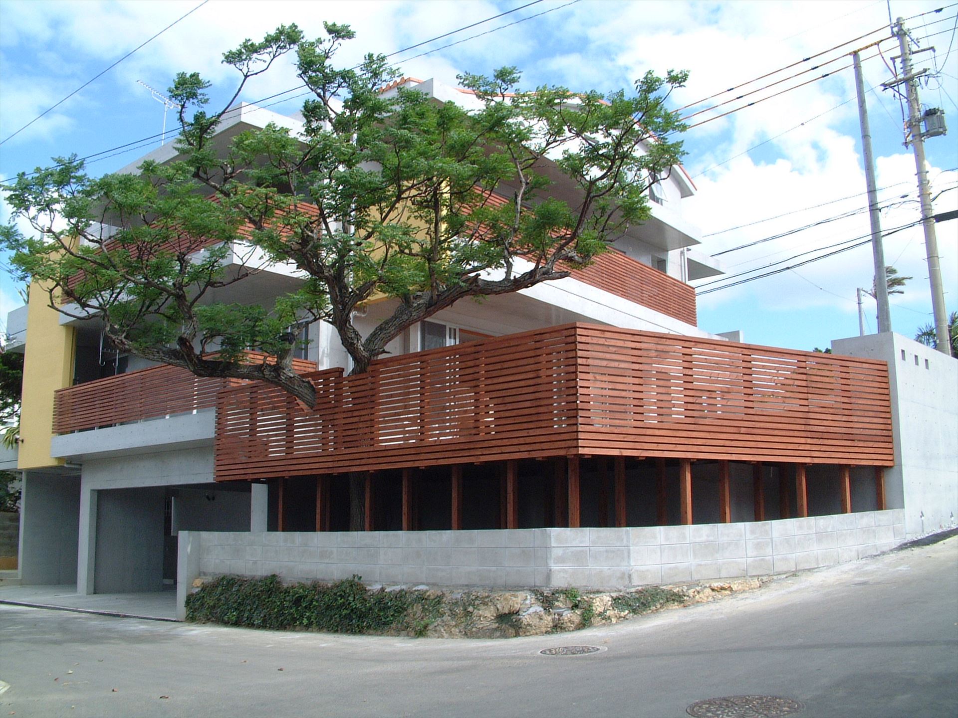 上大謝名の家 ~センダンの木の家~