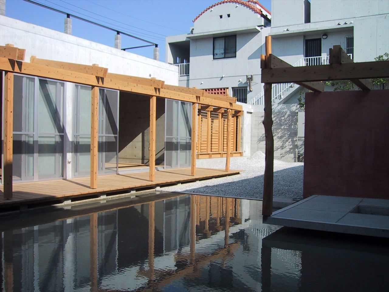 アートギャラリーの家 ~土地の記憶の再生~