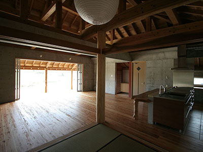 与那城西原の家 〜世代を繋ぐ赤瓦の家〜