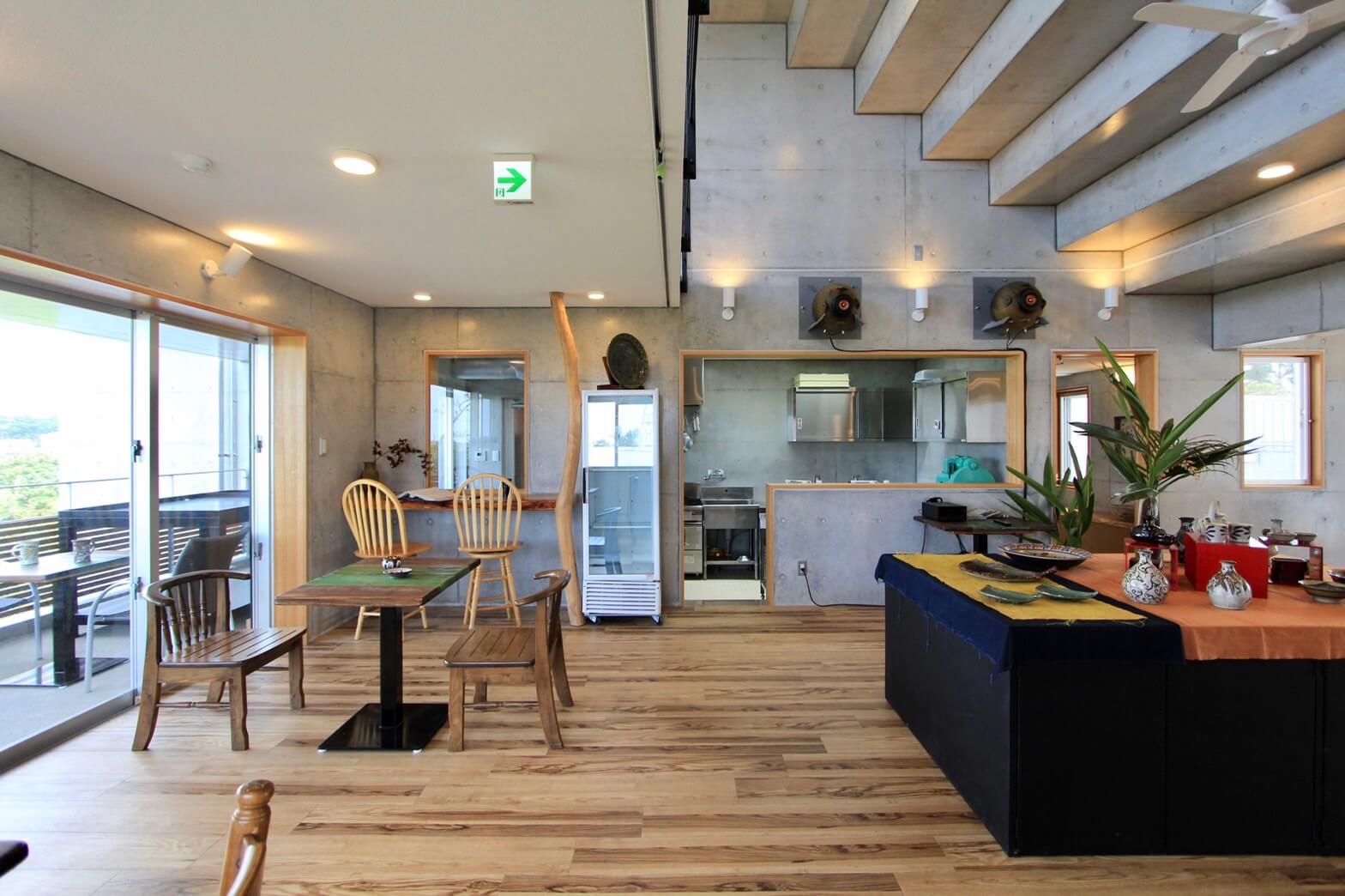 よみたんPJ 〜住宅×2+カフェギャラリー+1LDK×3+土の茶室〜